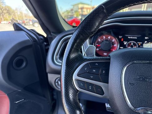Used 2019 Dodge Challenger SRT Hellcat Redeye image 14