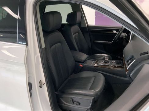 Used 2019 Audi Q5 2.0T Premium Plus w/ Premium Plus Package image 12