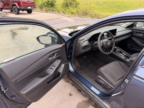 Certified 2024 Honda Accord EX image 11