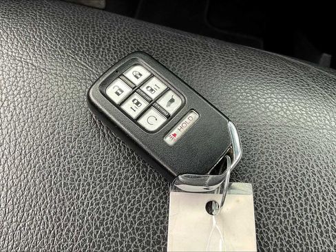 Used 2023 Honda Odyssey Sport image 14