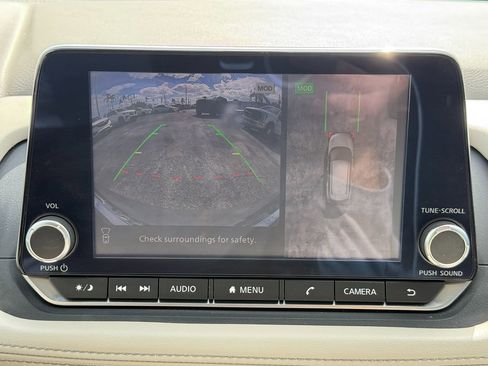 Used 2021 Nissan Rogue SL image 19