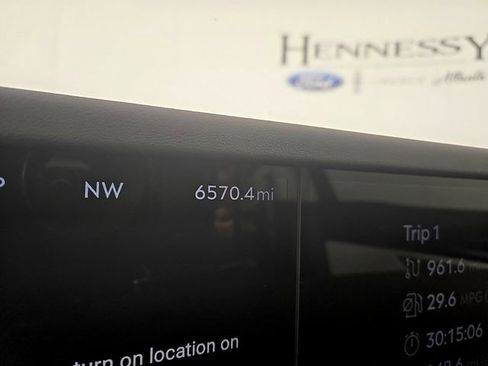 Used 2025 Lincoln Nautilus Reserve AWD/4WD image 21
