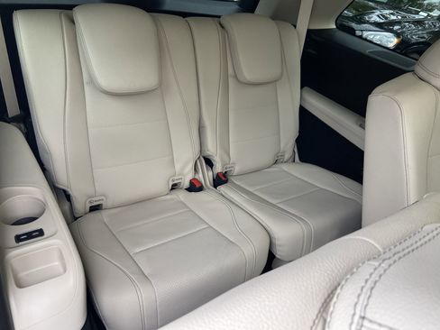 Certified 2025 Mercedes-Benz GLS 450 4MATIC image 46
