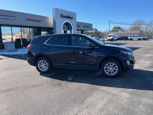 Used 2020 Chevrolet Equinox LT image 2