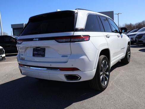 Used 2022 Jeep Grand Cherokee Overland w/ Advanced Protech Group III image 7