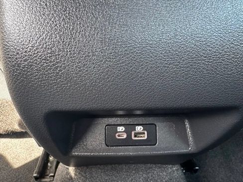 Used 2025 Nissan Altima 2.5 SV FWD image 11