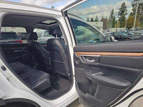 Used 2019 Honda CR-V Touring image 12