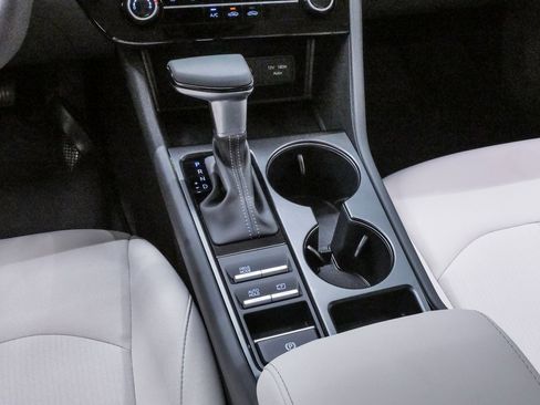 Used 2025 Hyundai Sonata SE image 18