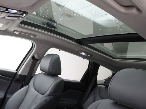 Used 2023 Hyundai Santa Fe SEL w/ Premium Package image 16