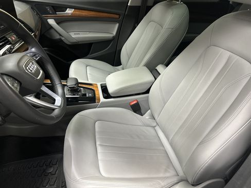 Used 2023 Audi Q5 2.0T Premium w/ Convenience Package AWD/4WD image 16