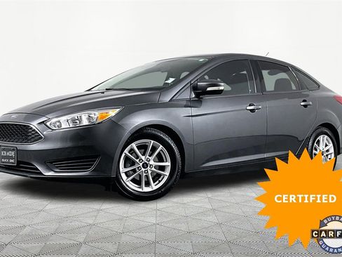Used 2016 Ford Focus SE w/ SE Power Seat Package image 1