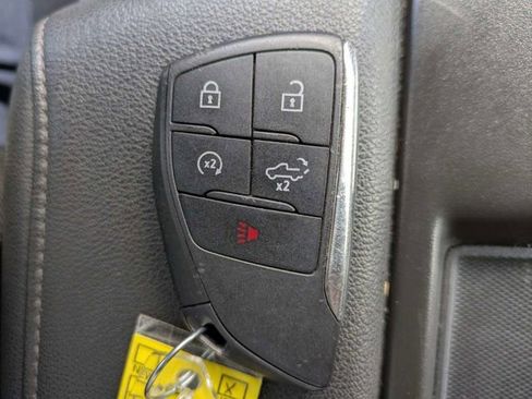 Used 2025 Chevrolet Silverado 1500 LT AWD/4WD image 30