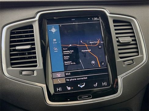 Used 2020 Volvo XC90 T6 Momentum w/ Protection Package Premier image 18