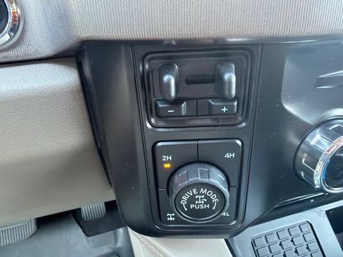 New 2026 Ford F250 Platinum w/ Platinum Plus Package AWD/4WD image 35