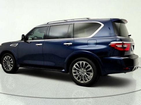 Used 2024 Nissan Armada Platinum w/ Captain's Chairs Package RWD image 7