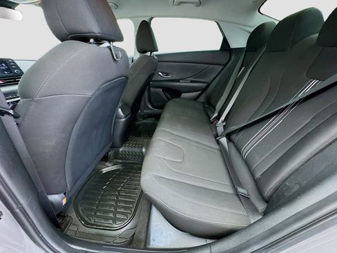 Used 2023 Hyundai Elantra SEL FWD image 15