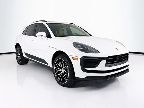 New 2026 Porsche Macan AWD/4WD image 7