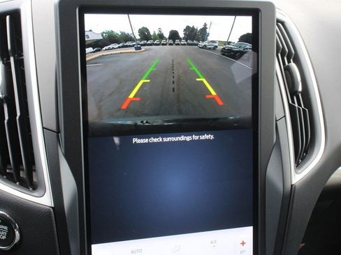 New 2024 Ford Edge SE image 20