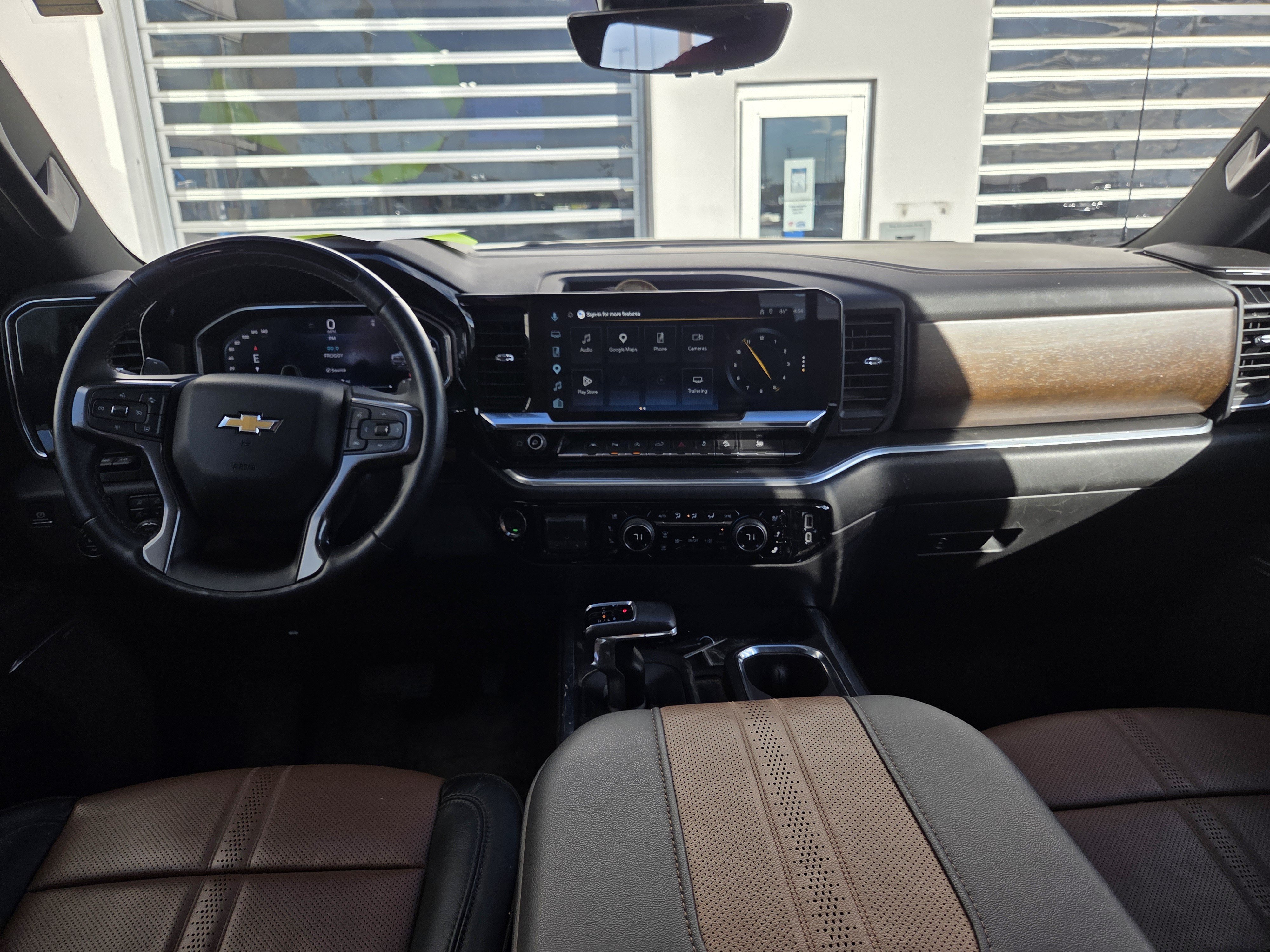 Used 2026 Chevrolet Silverado 1500 High Country w/ Technology Package AWD/4WD image 6