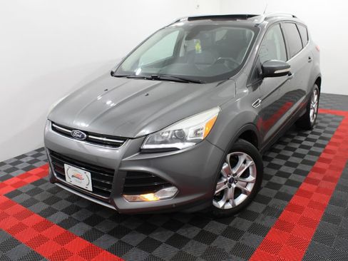 Used 2014 Ford Escape Titanium w/ Equipment Group 401A AWD/4WD image 4