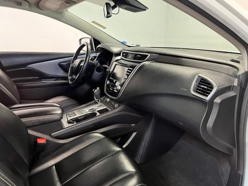 Used 2023 Nissan Murano SV AWD/4WD image 11