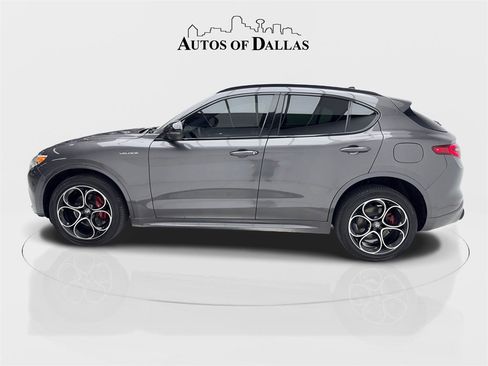 Used 2022 Alfa Romeo Stelvio Veloce image 6
