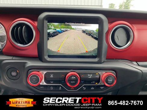 Used 2023 Jeep Wrangler Unlimited Rubicon w/ Xtreme 35 Tire Package AWD/4WD image 16
