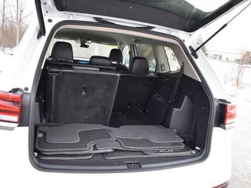 Used 2024 Volkswagen Atlas SE image 31