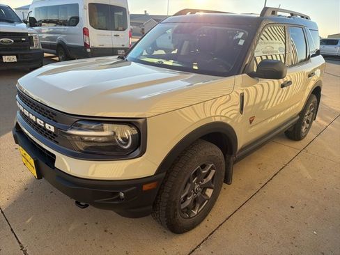 Used 2024 Ford Bronco Sport Badlands image 4