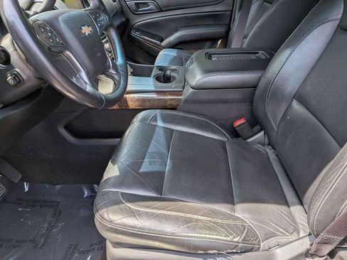 Used 2017 Chevrolet Tahoe LT w/ LT Signature Package AWD/4WD image 12