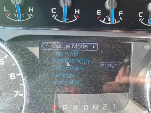 Used 2013 Ford F150 Platinum image 10