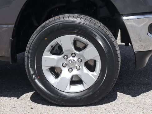 Used 2019 RAM 1500 Big Horn AWD/4WD image 44