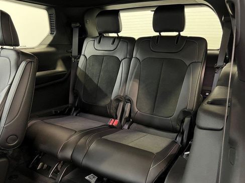 New 2025 Jeep Grand Cherokee L Altitude image 13