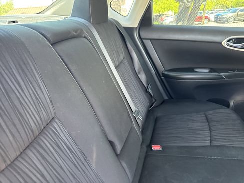Used 2019 Nissan Sentra FWD image 10
