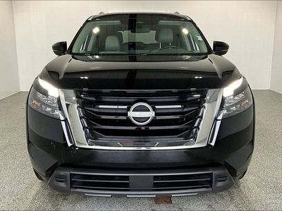 Used 2024 Nissan Pathfinder SV w/ SV Premium Package