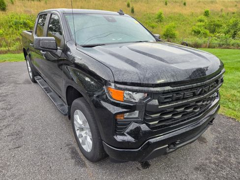 Used 2024 Chevrolet Silverado 1500 Custom RWD image 4