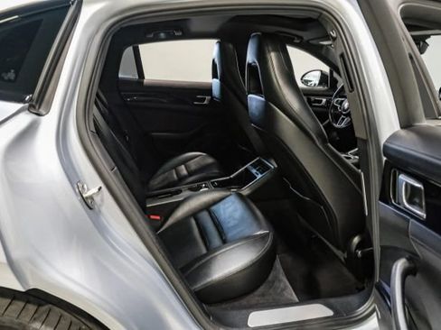 Used 2018 Porsche Panamera 4 AWD/4WD image 37