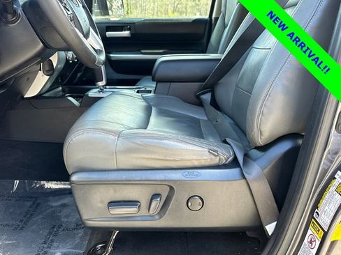 Used 2014 Toyota Tundra SR5 w/ SR5 Upgrade Package image 9