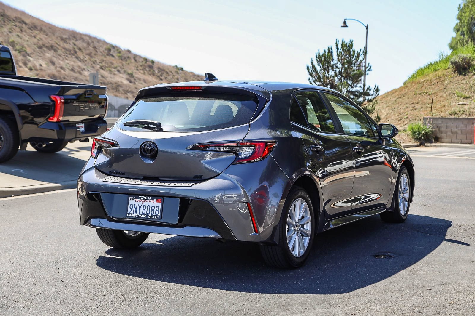 Certified 2025 Toyota Corolla SE w/ SE Package FWD image 4