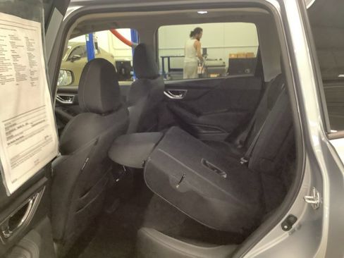 Used 2024 Subaru Forester Premium AWD/4WD image 15