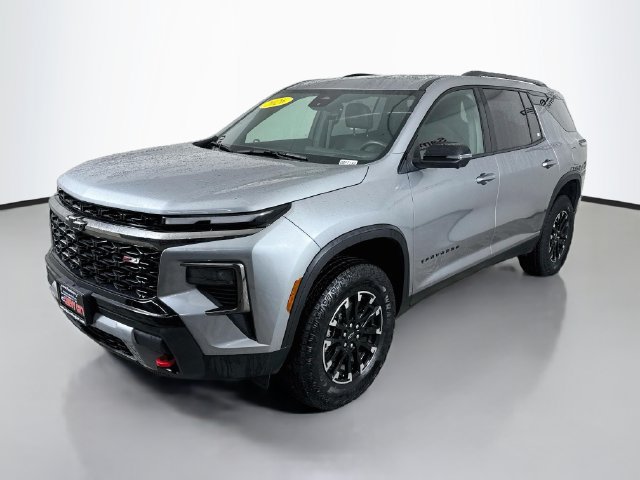 Used 2026 Chevrolet Traverse Z71 w/ Driver Confidence Package AWD/4WD image 3