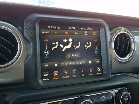 Used 2023 Jeep Wrangler Unlimited Sahara w/ Cold Weather Group AWD/4WD image 16