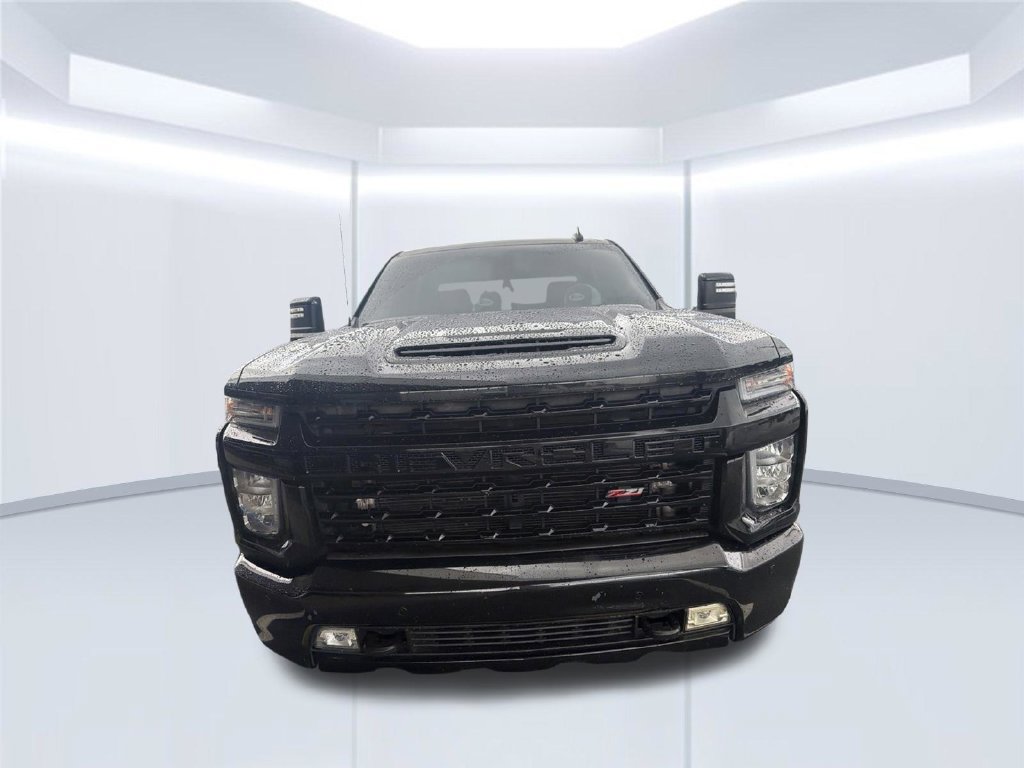 Used 2021 Chevrolet Silverado 2500 LT w/ Midnight Edition AWD/4WD image 2