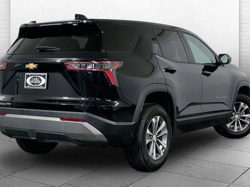 Used 2025 Chevrolet Equinox LT AWD/4WD image 14
