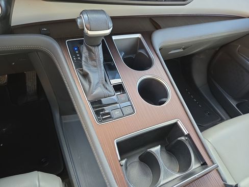 Used 2021 Toyota Sienna XLE image 22