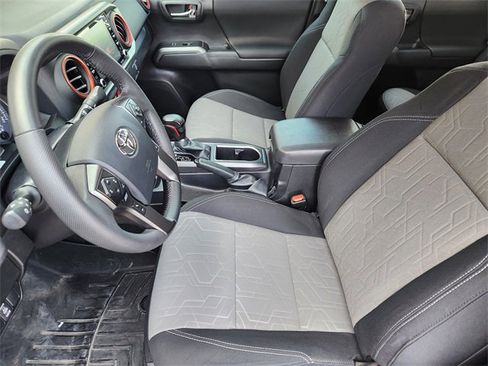 Used 2023 Toyota Tacoma TRD Sport image 10