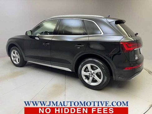 Used 2022 Audi Q5 2.0T Premium w/ Convenience Package image 3