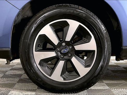 Used 2018 Subaru Forester 2.5i Premium AWD/4WD image 8