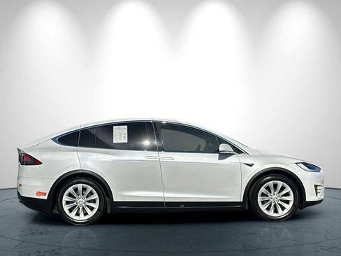 Used 2020 Tesla Model X Long Range AWD/4WD image 3