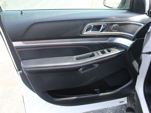 Used 2019 Ford Explorer Sport w/ Equipment Group 401A AWD/4WD image 21